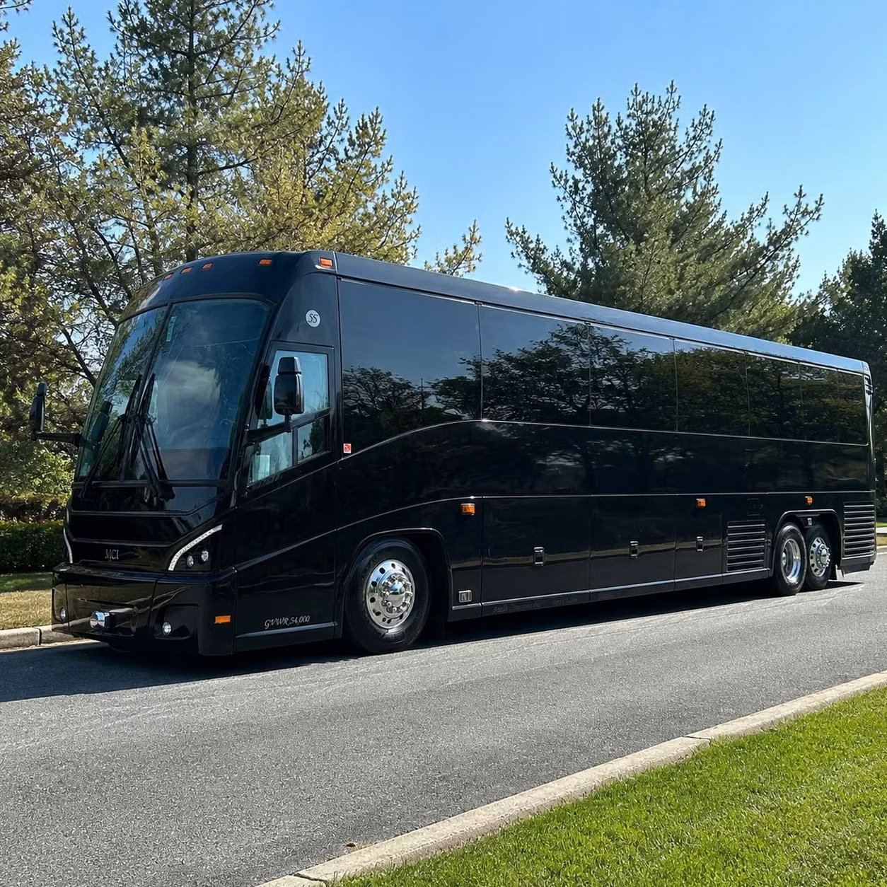 sports team fan charter bus rentals in macon
